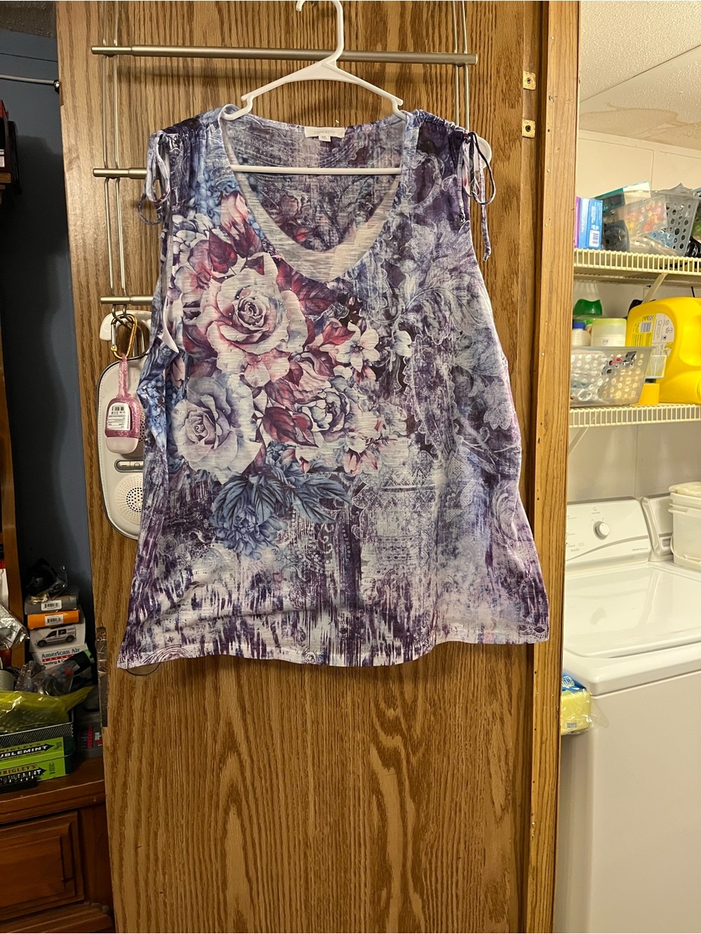 Floral V-Neck Tie-Shoulder Tank Top in Lavender Purple